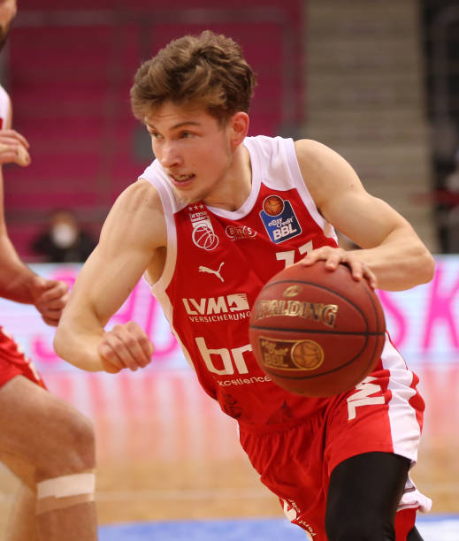 保持积极的 保持积极的